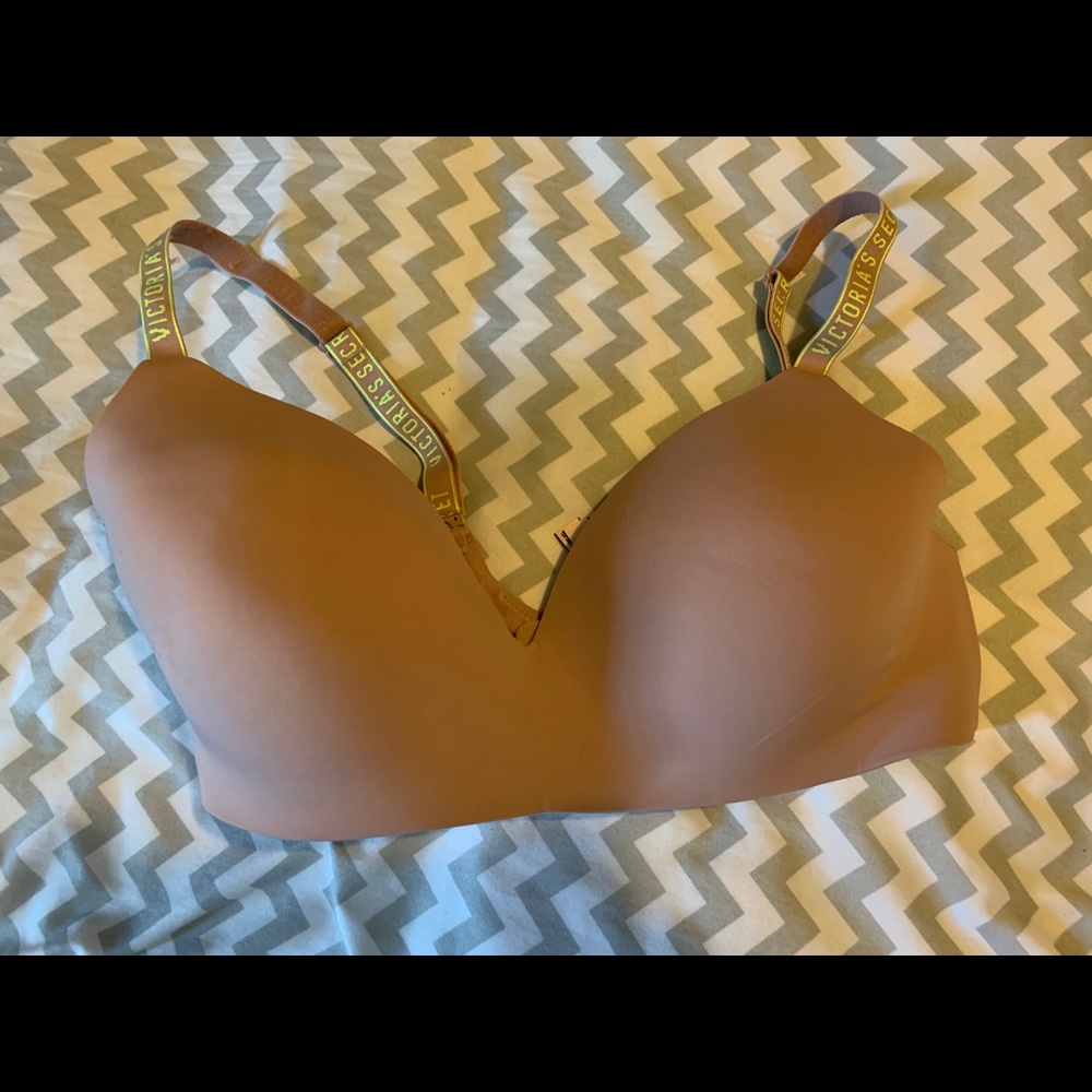 Victoria Secrets Wireless Bra New without Tags!!